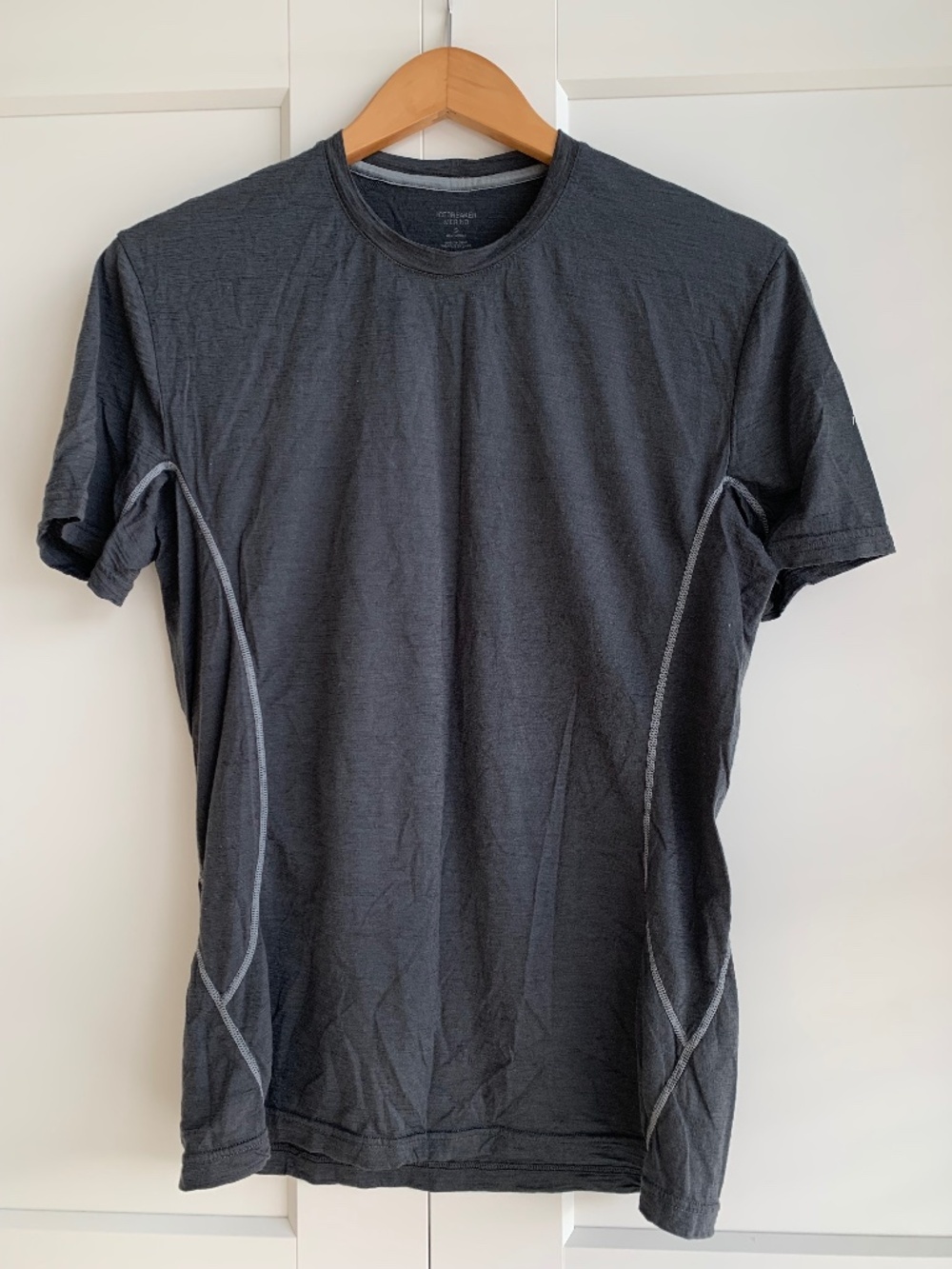 Icebreaker Men's Short Sleeve T shirt size S 90% merino wool